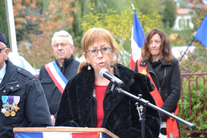 63448061-AFD4-402D-BFFB-804D0154B2A3 63448061-AFD4-402D-BFFB-804D0154B2A3