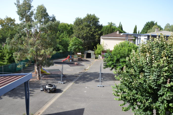 DSC_0110 - Aspect de la cour de la maternelle
DSC_0110 - Aspect de la cour de la maternelle