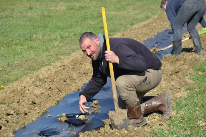 DSC_0567 - Plantation d'arbres Enclos de l'hôpital - Mars 2025 DSC_0567 - Plantation d'arbres Enclos de l'hôpital - Mars 2025