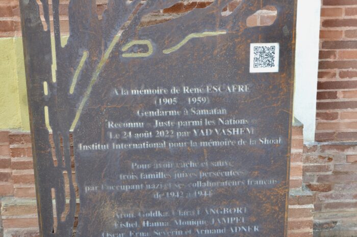 Cérémonie René Escafre - 18 mai 2025 - 7 - La stèle Cérémonie René Escafre - 18 mai 2025 - 7 - La stèle