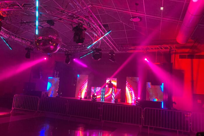 Comité des fêtes - DJ MDS - DJ MDS
Comité des fêtes - DJ MDS - DJ MDS