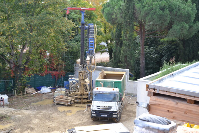 Chantier école Yves Chaze - octobre 2025 - Creusement pour la géothermie