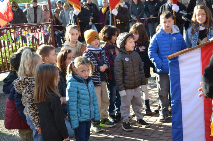 Cérémonie 11 novembre 2025 - Les enfants clament "Mort pour la France" Cérémonie 11 novembre 2025 - Les enfants clament "Mort pour la France"