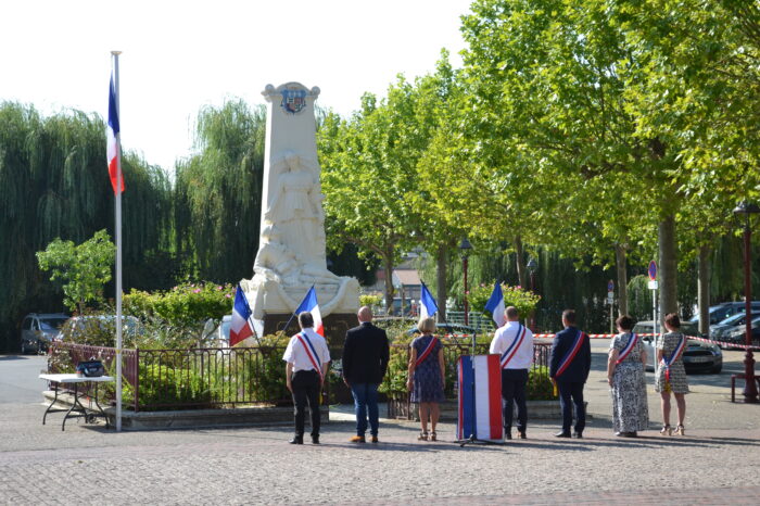 Cérémonie du 14 juillet - Recueillement 

